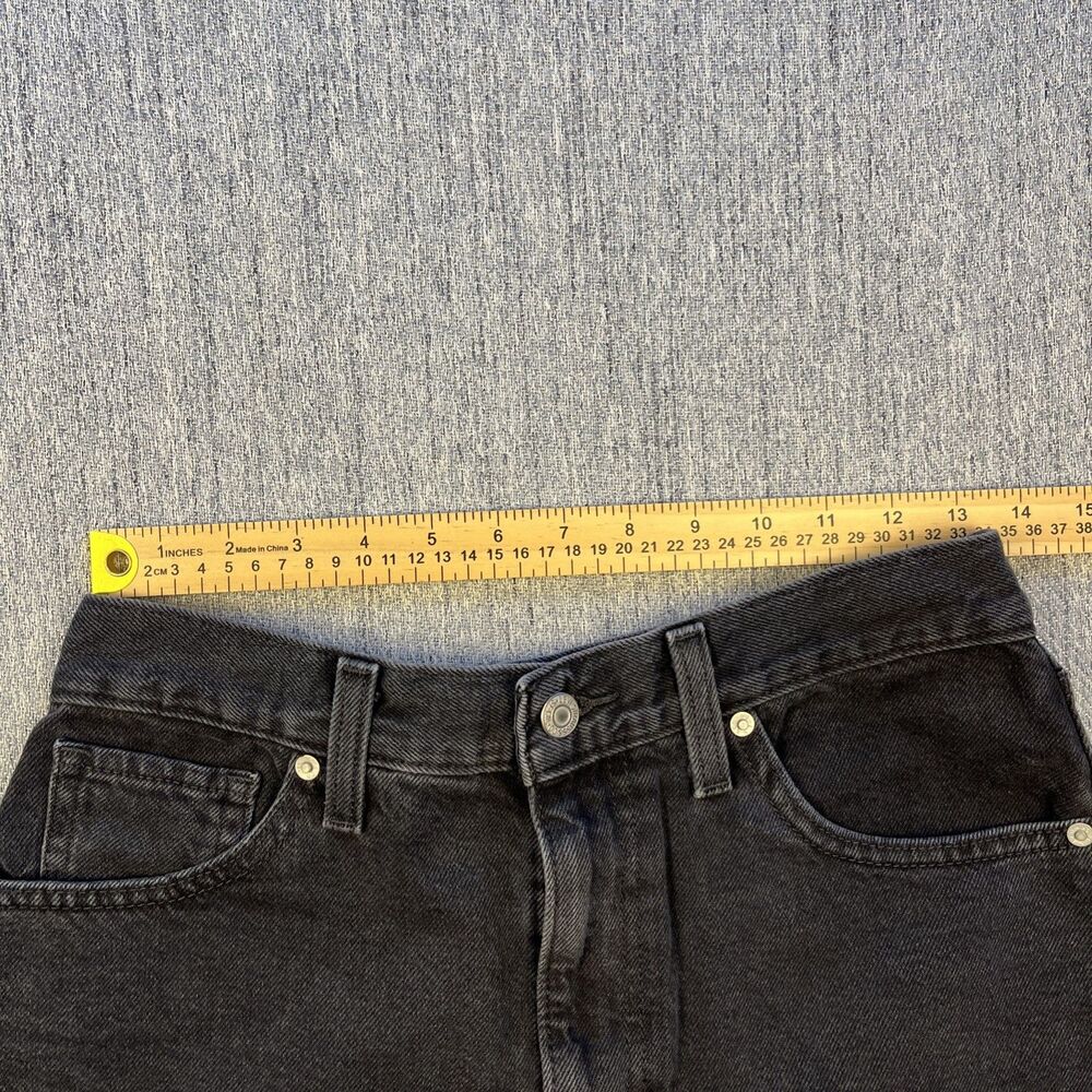 Levi’s High Waisted Mom Shorts  Black Denim Size 29 - Picture 2 of 8